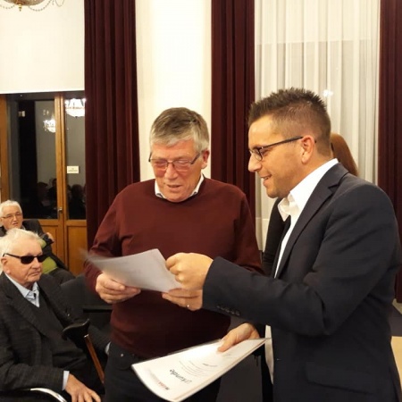 Größeres Bild ansehen